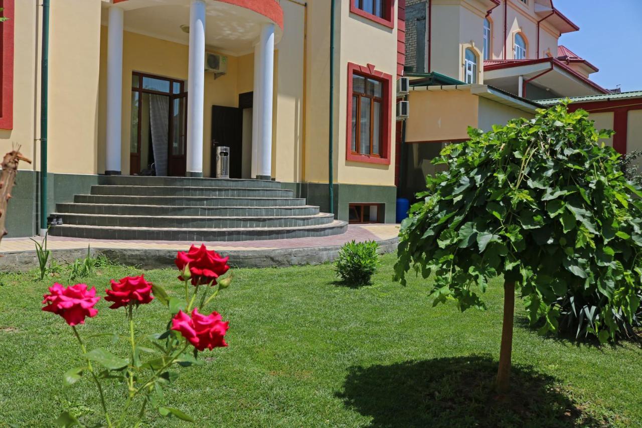 Chinor Garden Hotel Tasjkent Buitenkant foto