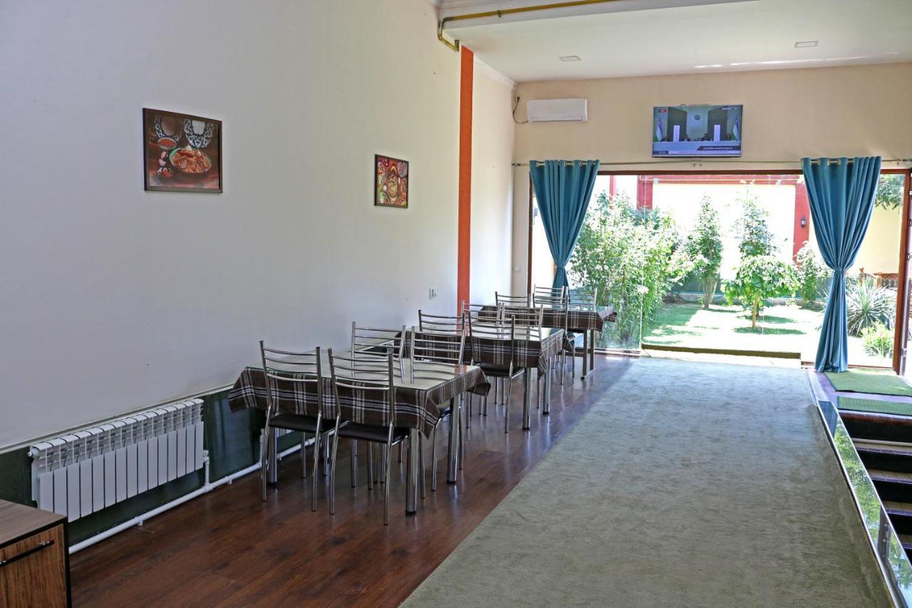 Chinor Garden Hotel Tasjkent Buitenkant foto