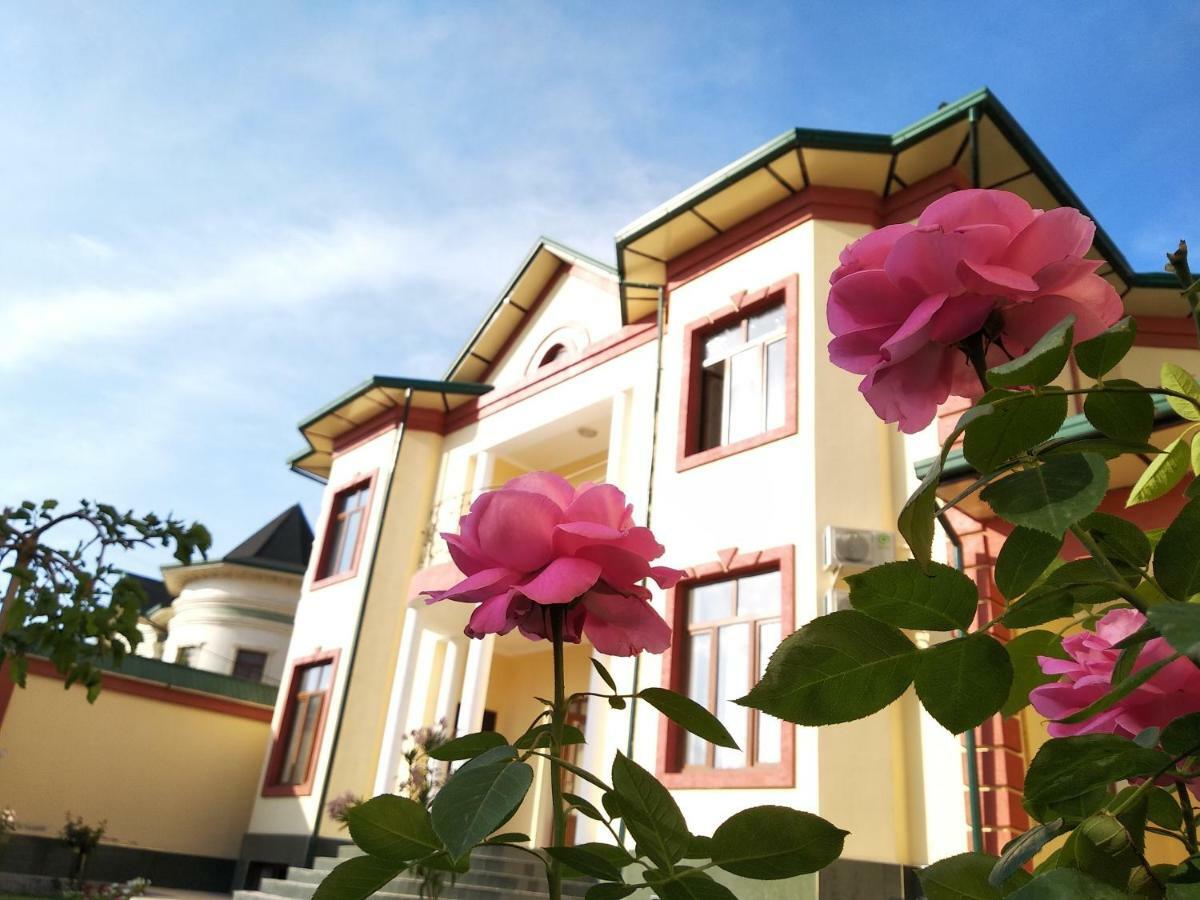 Chinor Garden Hotel Tasjkent Buitenkant foto
